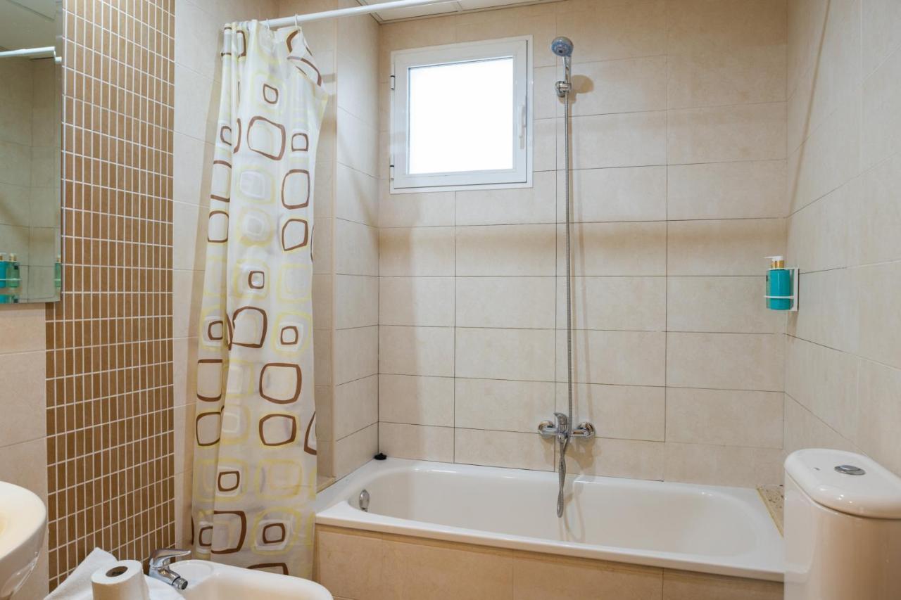 Lovely 2 Bedroom Terrace Wifi Parking Ac Heating Attic Valencia Exterior foto
