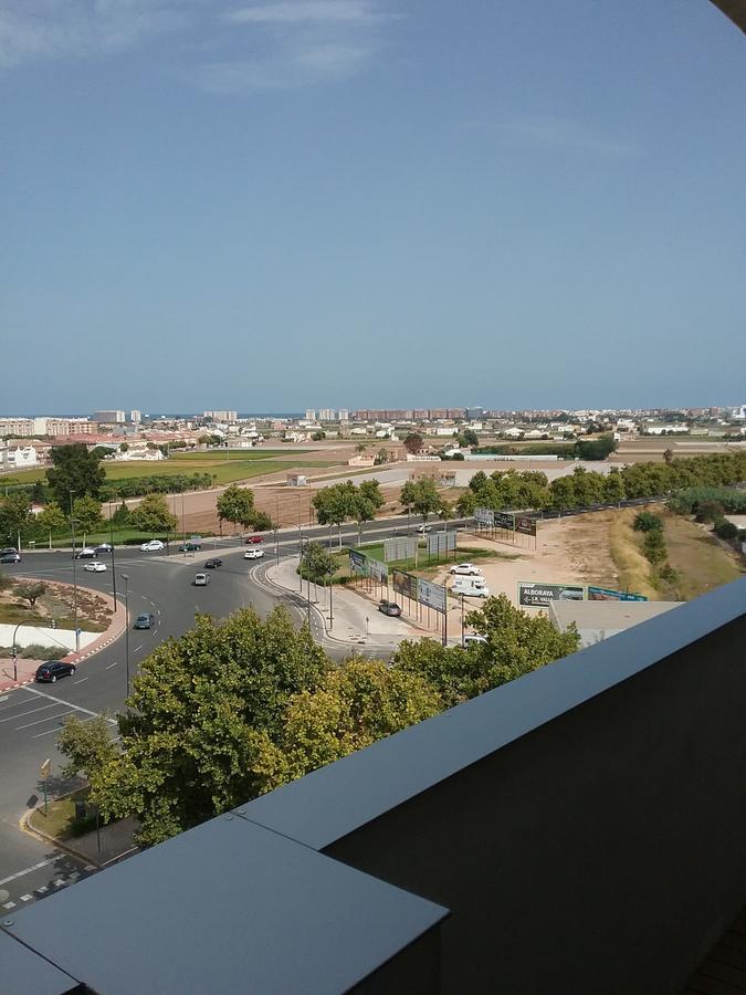 Lovely 2 Bedroom Terrace Wifi Parking Ac Heating Attic Valencia Exterior foto